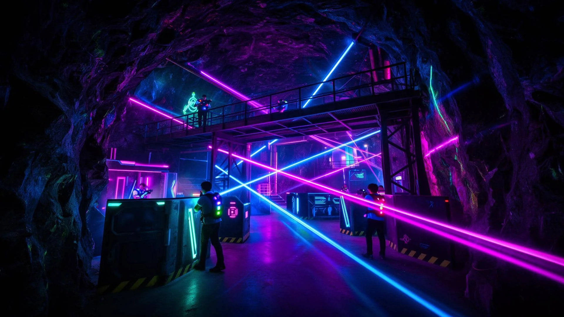MineTag LaserTag Arena in Hamm – 500 m² im Bergwerk-Design